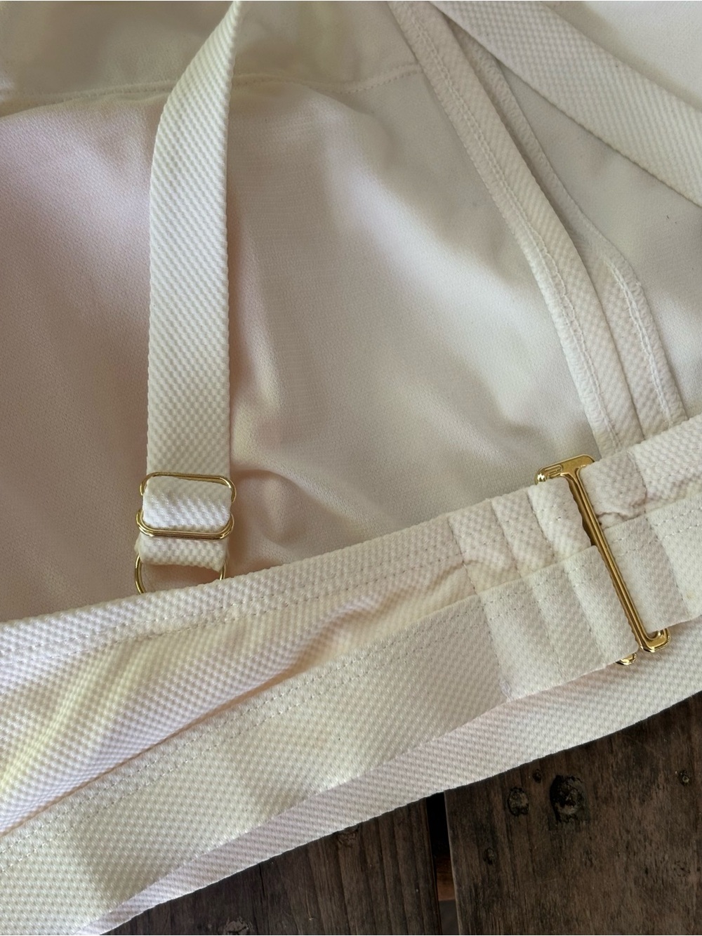 Time and Tru cream pique key halter swim top features a high neck design 3x - Picture 3 of 9